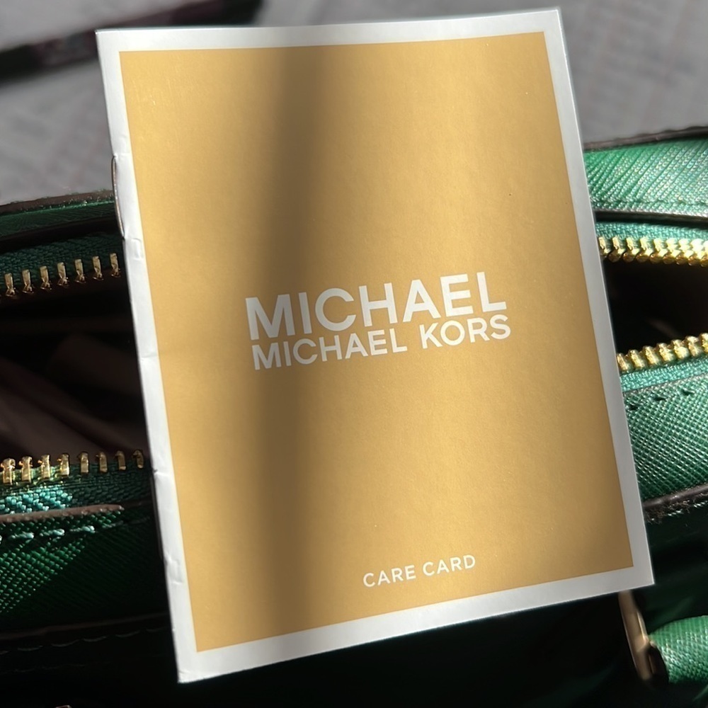 Michael Kors crossbody - Picture 8 of 9